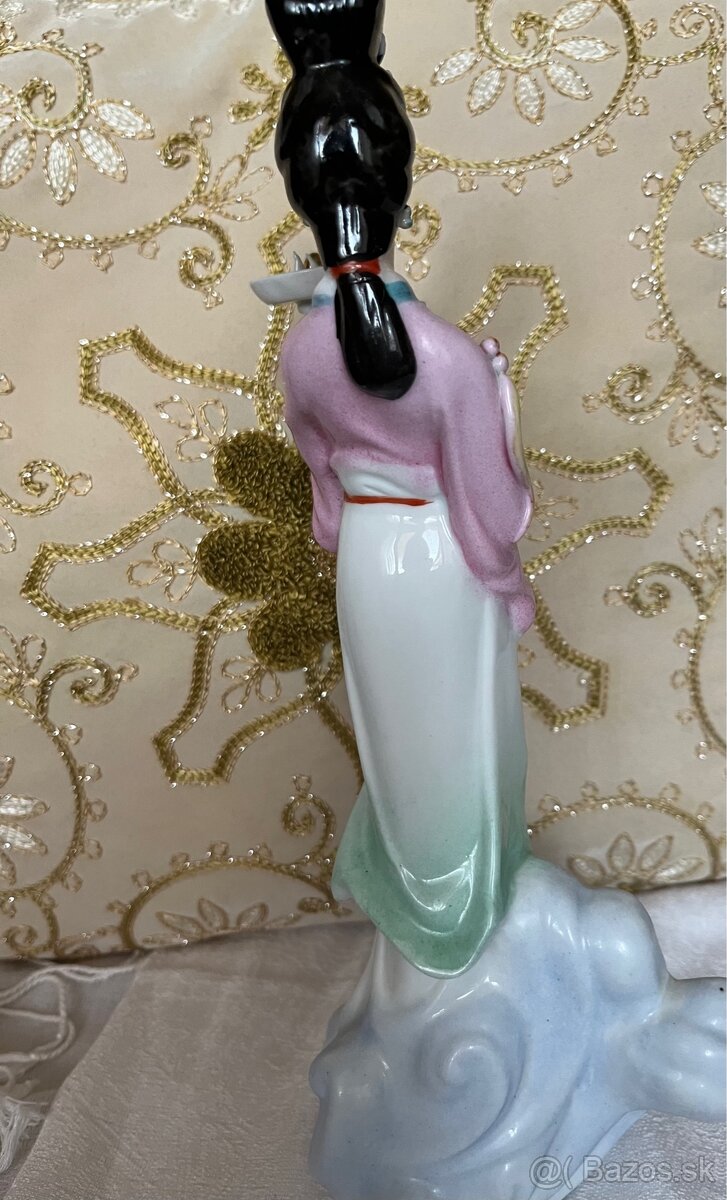 Porcelanova soska Gejsa - 2