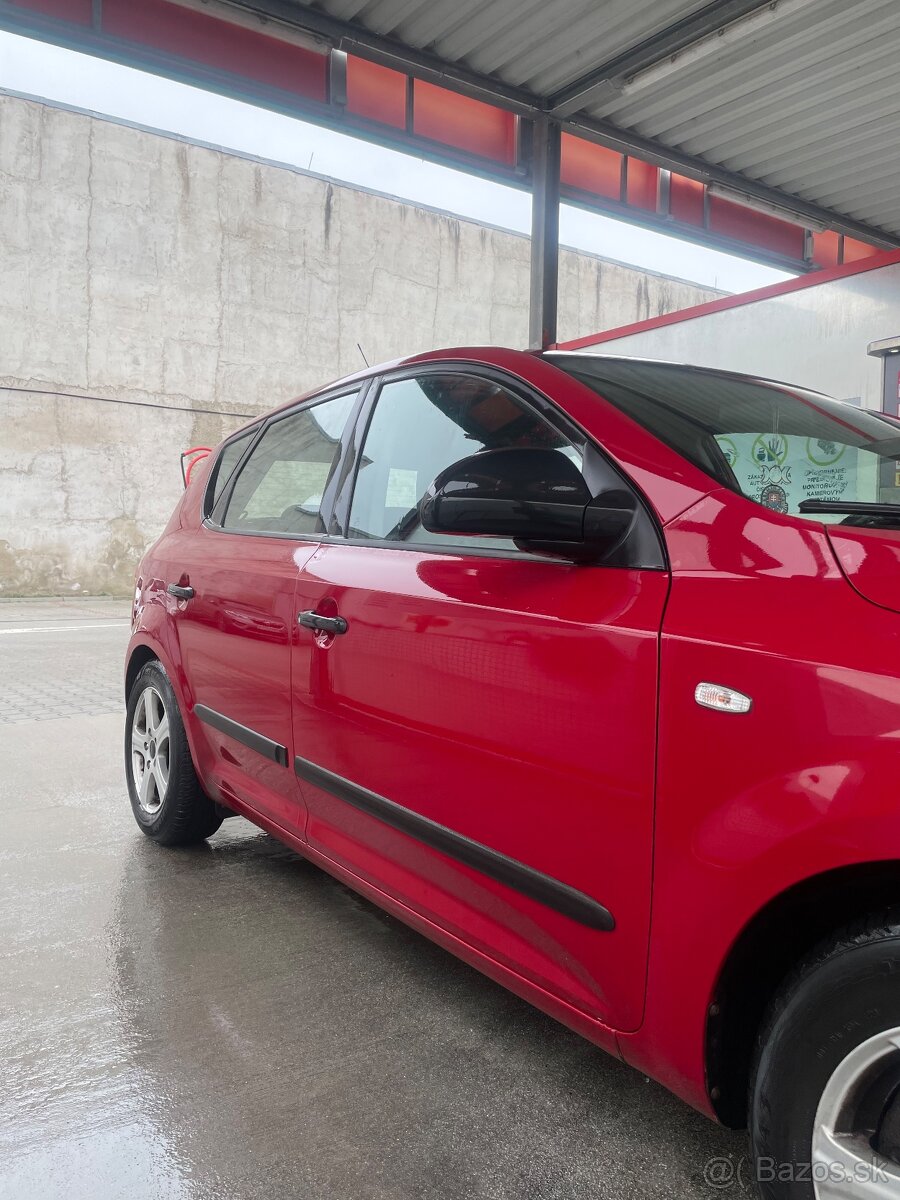 Predám KIA Ceed 1.4 MPI ( 77 kw ), 1. majiteľ - 2