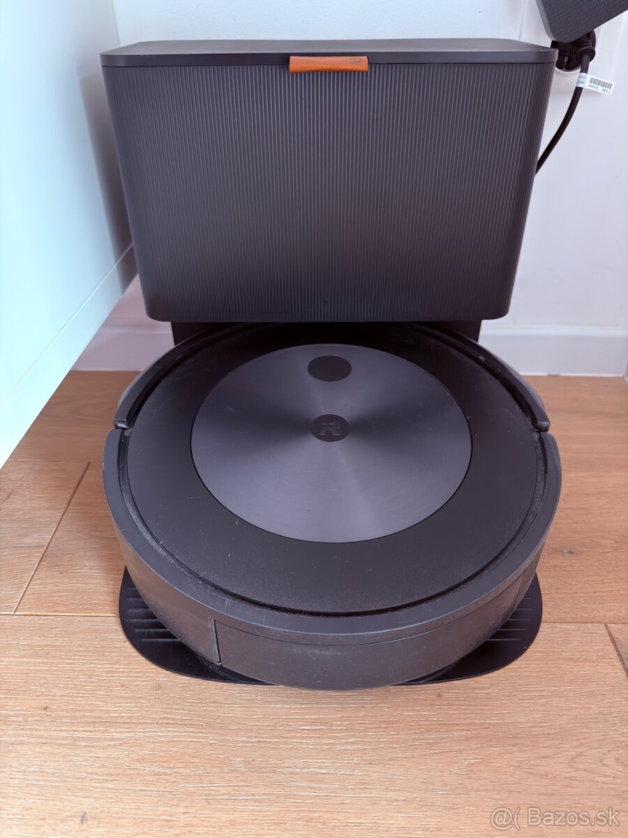 Automaticky vysavac Roomba - 2
