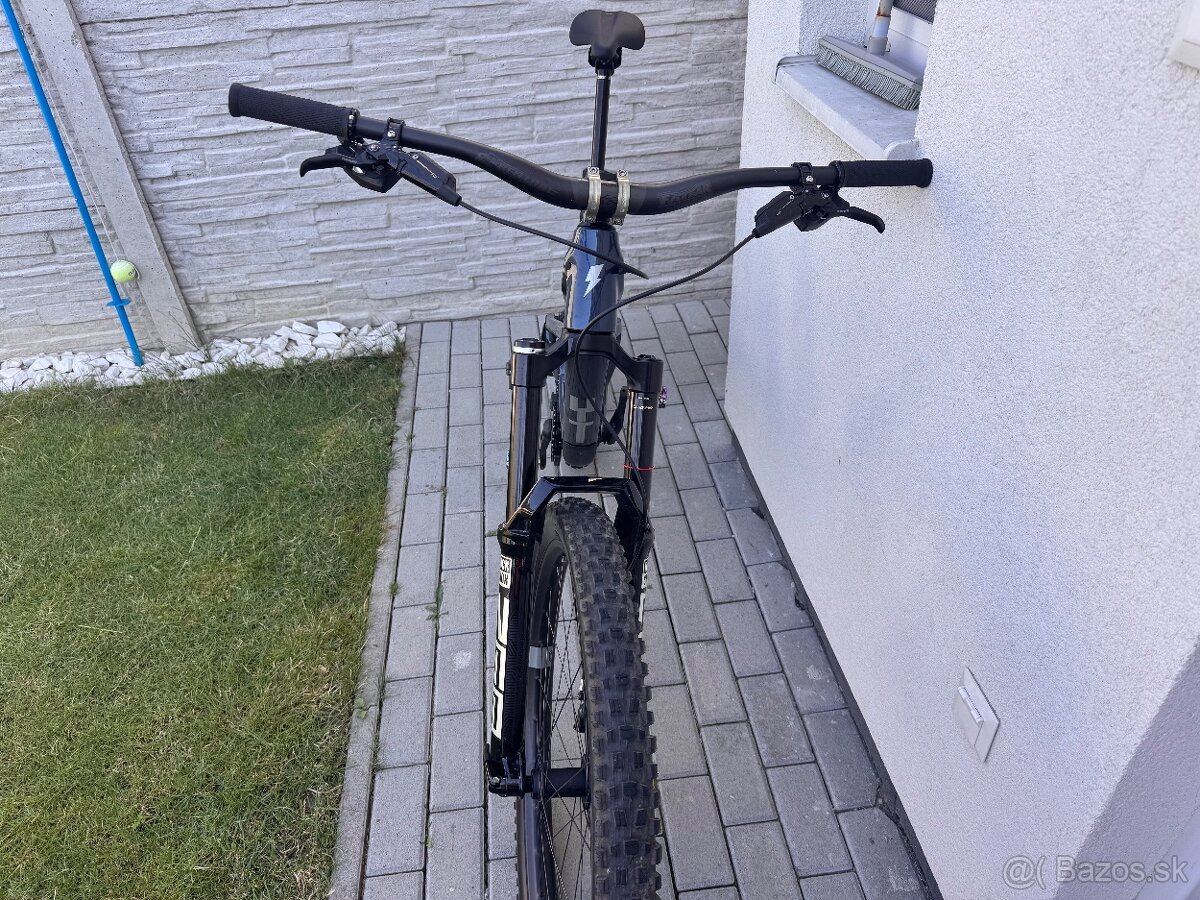 YT Capra - 2