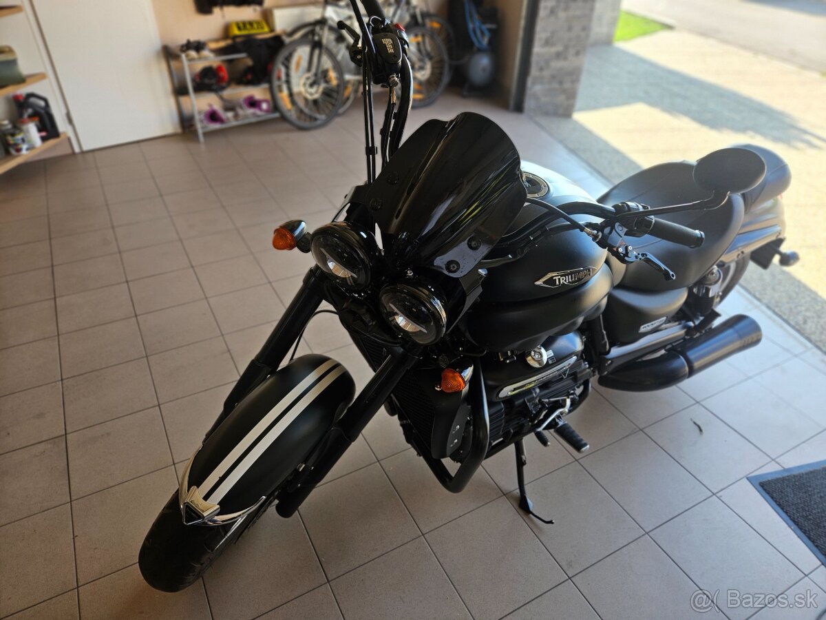 Triumph Rocket III Roadster - 2