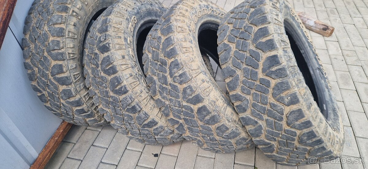 Terénne pneumatiky off road 265/70 R17 GOOD YEAR WRANGLER