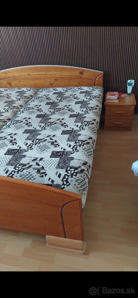 Posteľ + komody - 2
