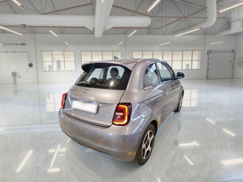 Fiat 500e Elettrica Passion 42kWh 118k za 17.900,- € s DPH - 2