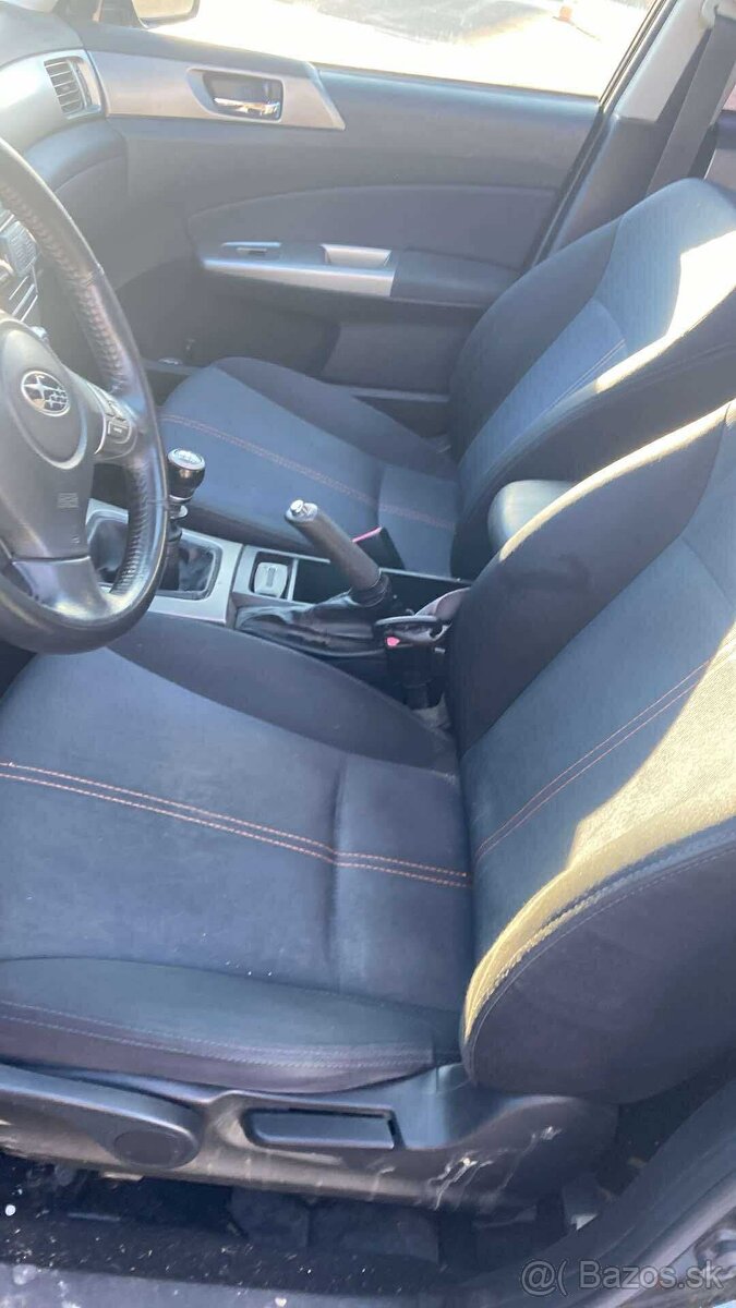 Predám Subaru forester 2l d - 2