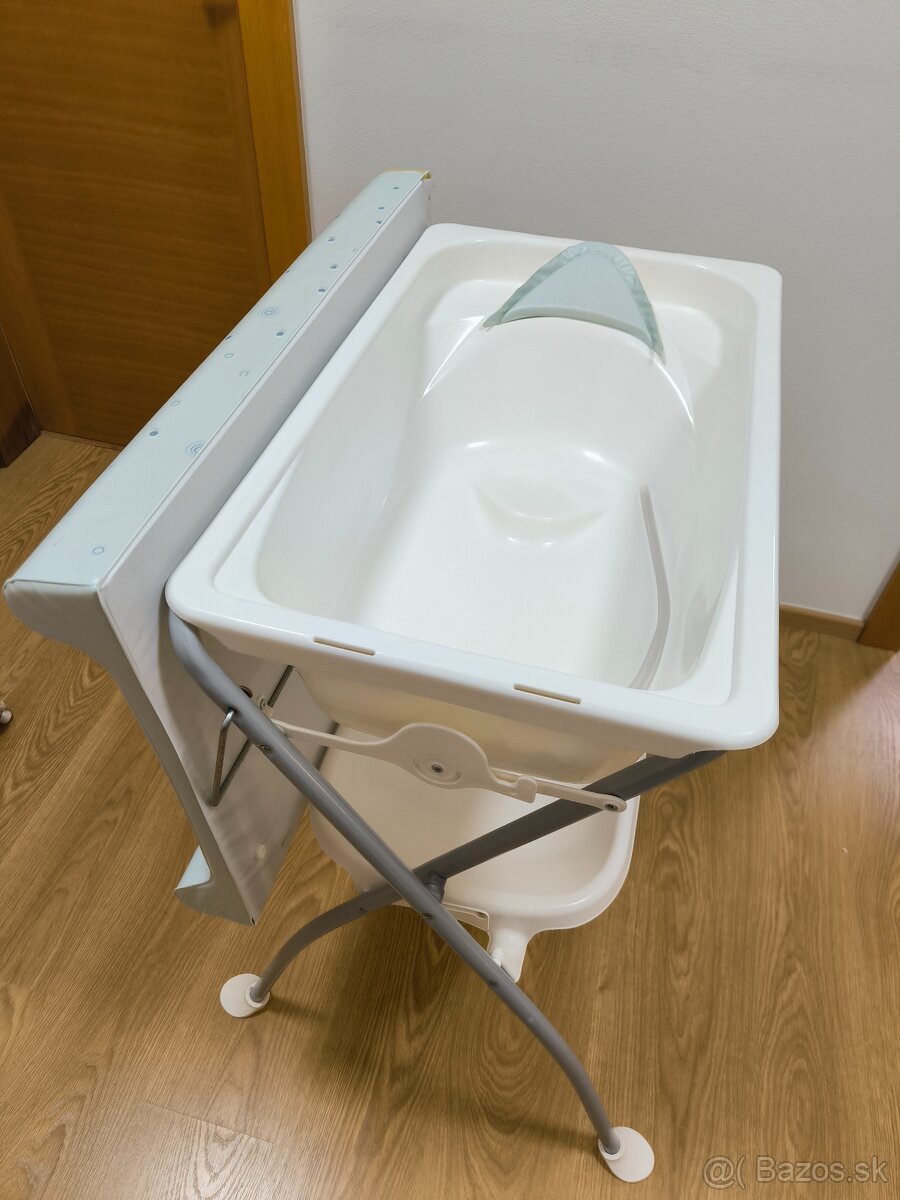 Prebaľovaci pult - 2