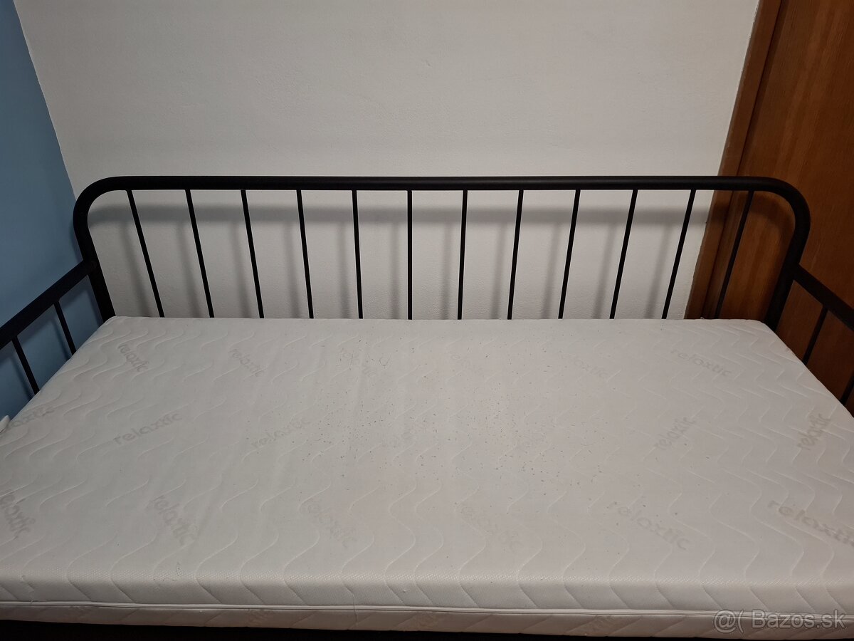 2 postele aj s matracmi - 2