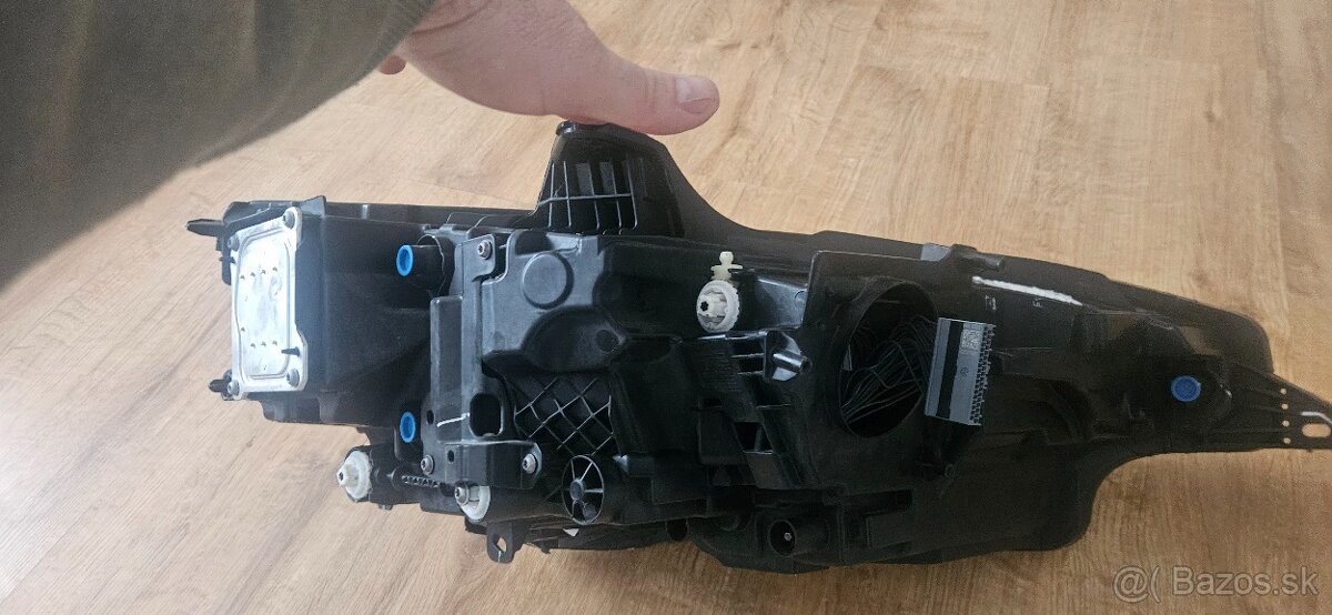 Svetlo volvo s60 v60 d4 2019 - 2