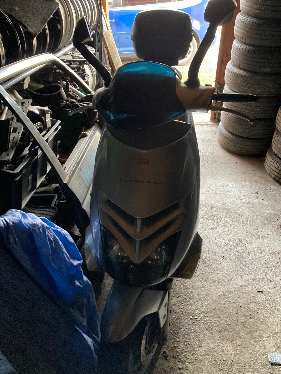 Skúter Aprilia Leonardo - 2