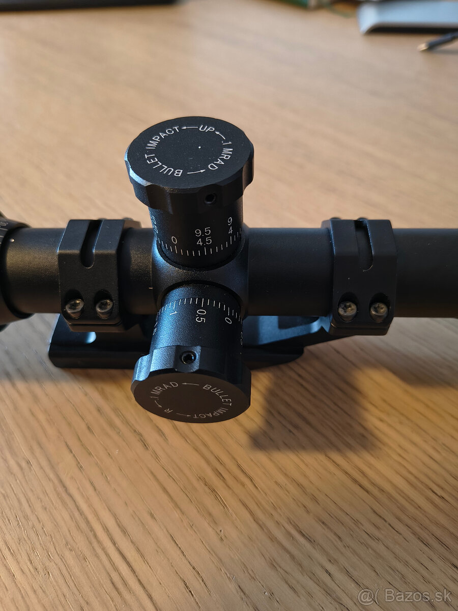 Puskohlad SWFA 10x42 - 2