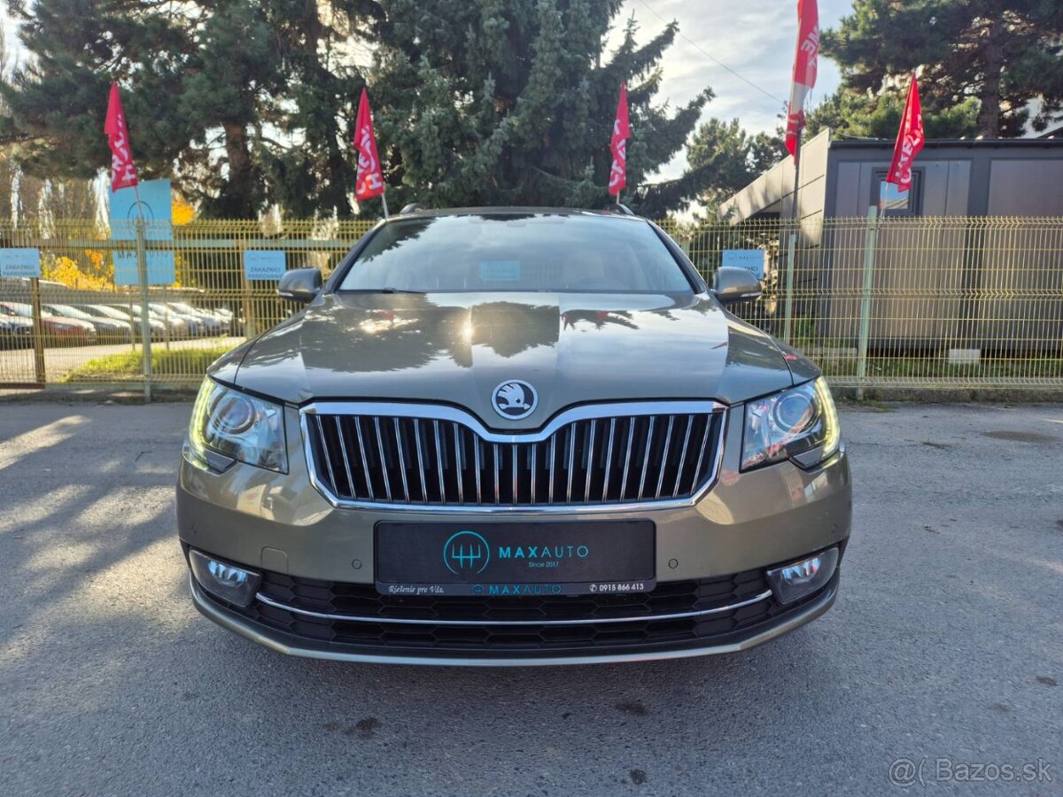 Škoda Superb Combi 3.6 FSI V6 4x4 Business DSG - 2