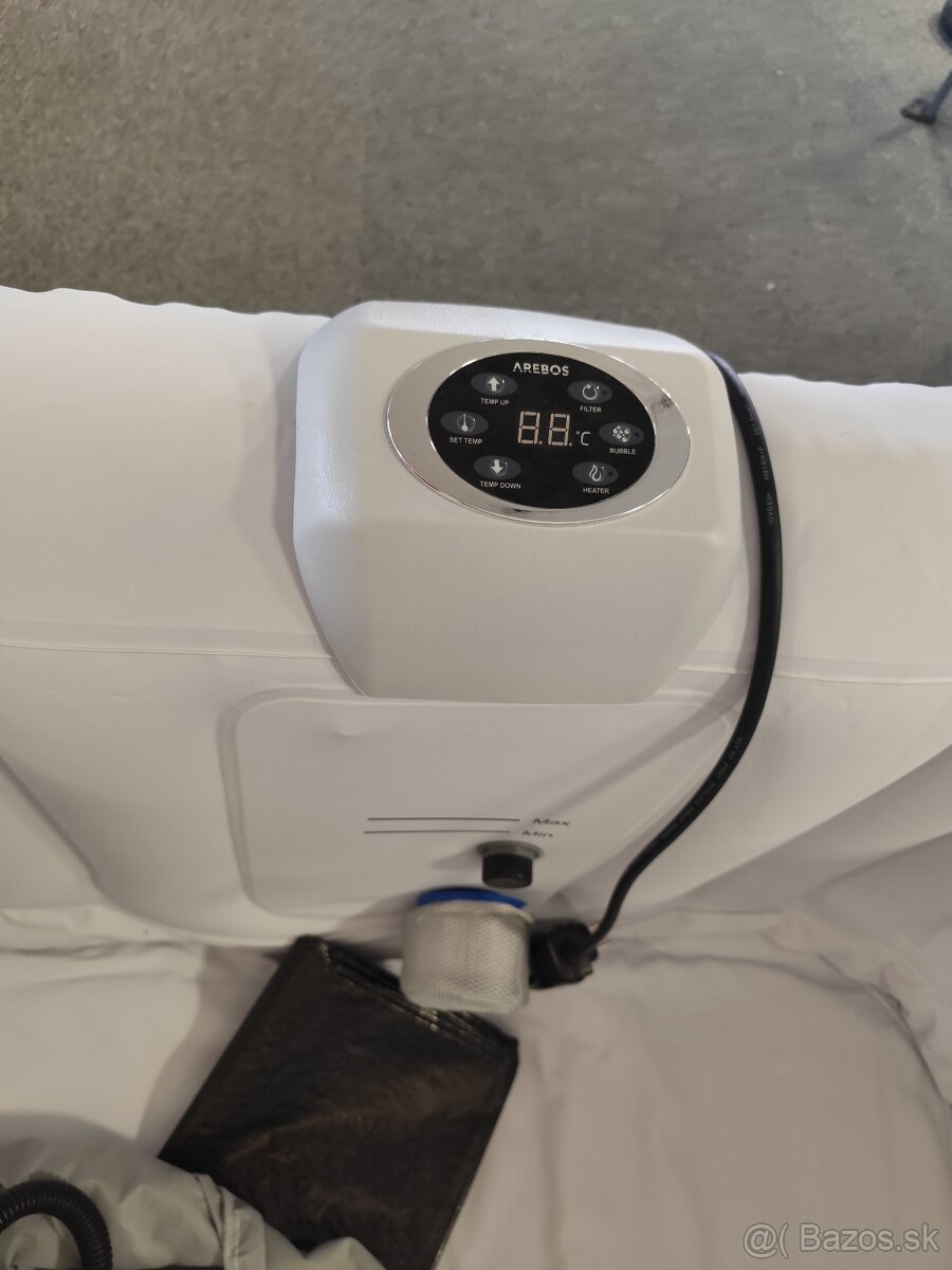 Vírivka Arebos 2400W - 2