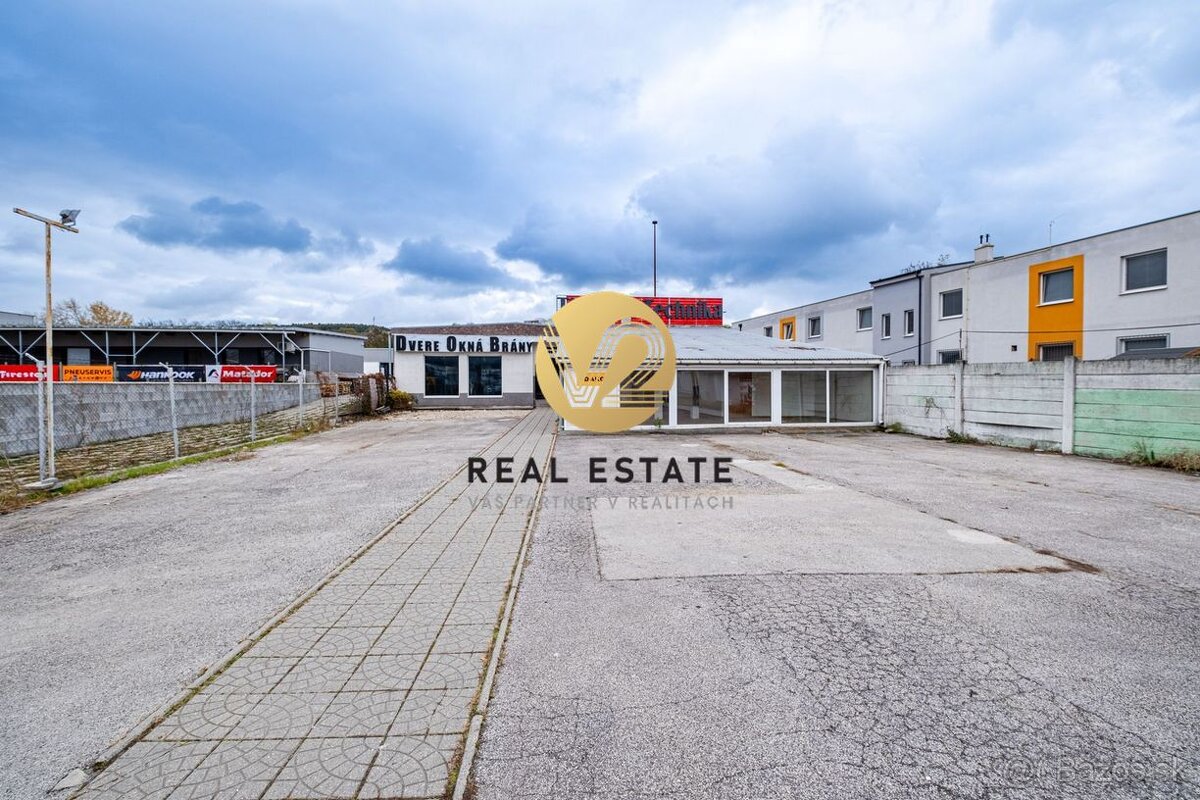 Na PRENÁJOM polyfunkčný objekt s pozemkom pri Tescu - 2
