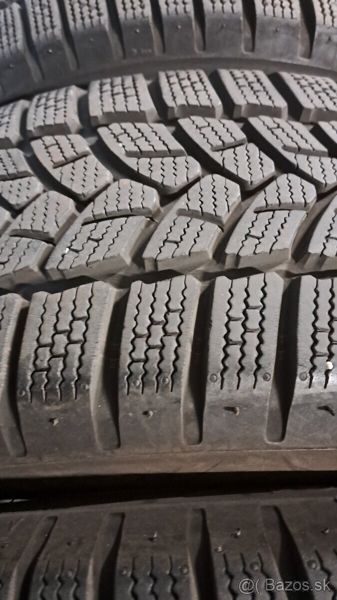 Predám 3ks jazdené zimné 195/55r16-87T Firstone - 2