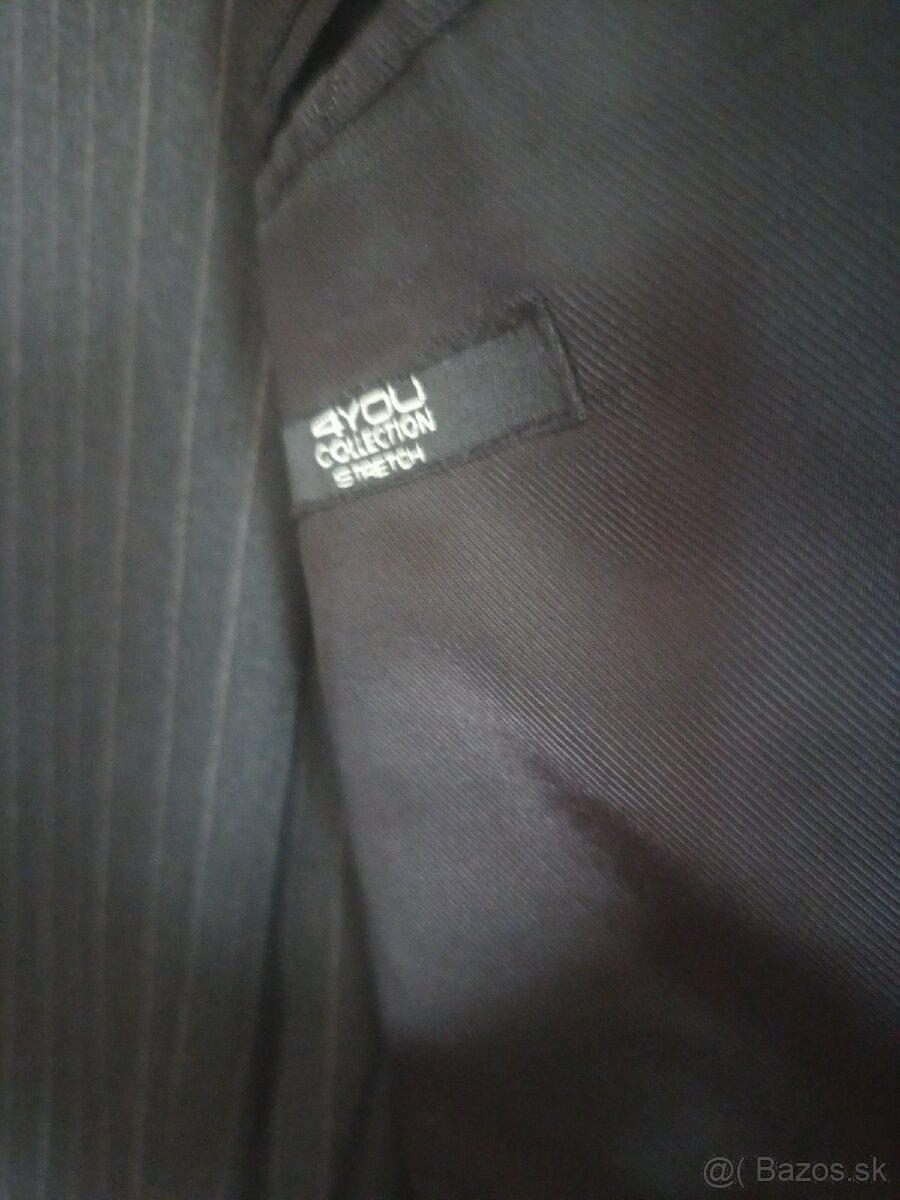 Predá oblek c. 50 čierny jemný pasik - 2
