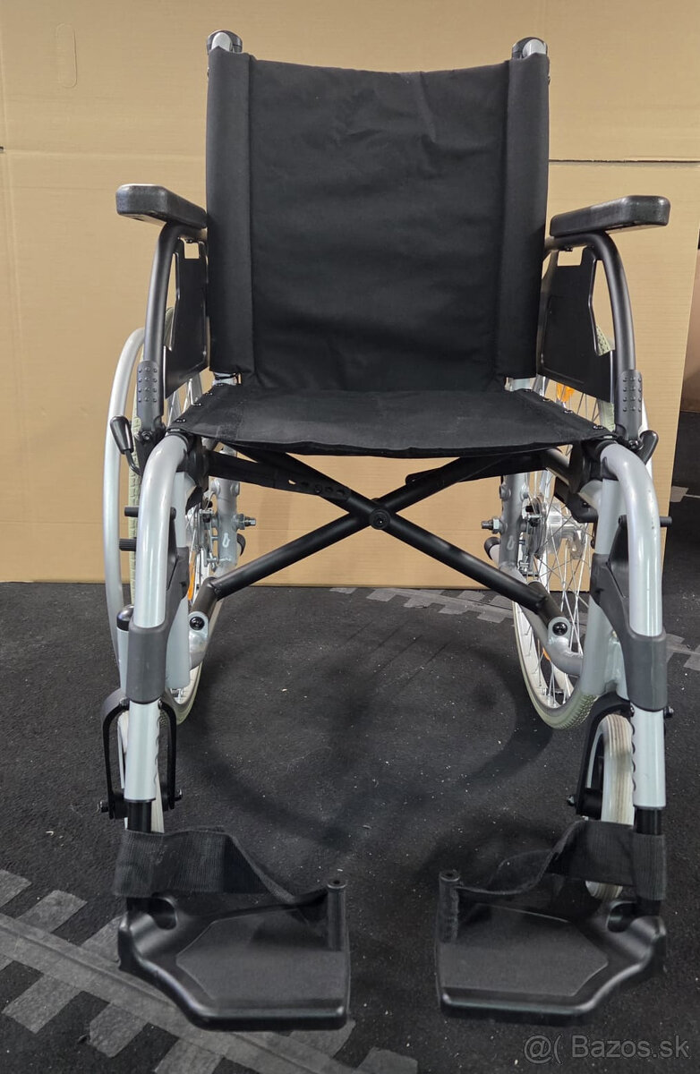 Invalidný vozík s brzdami pre sprievod - 2