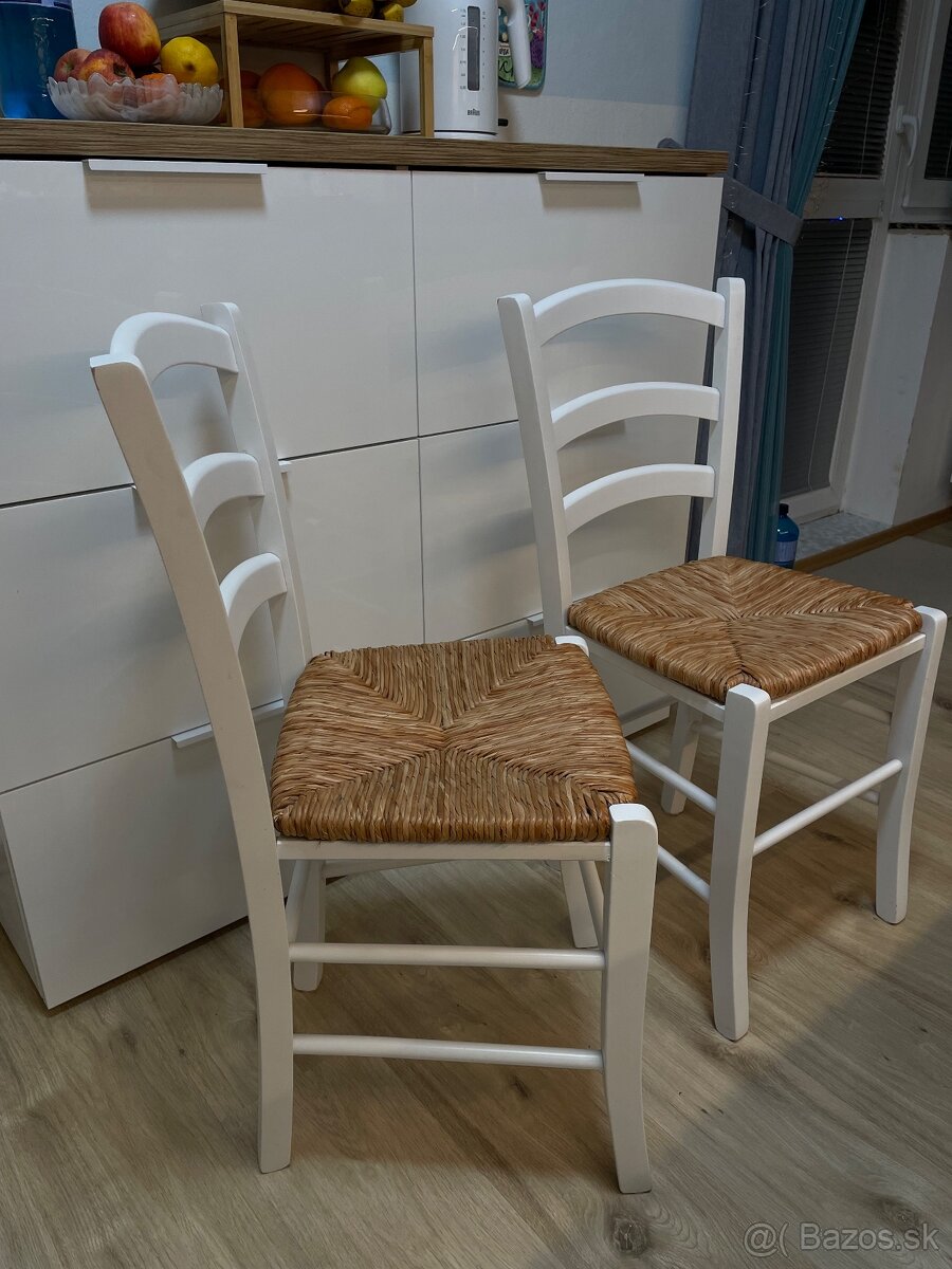 Predám dve biele stoličky - 2