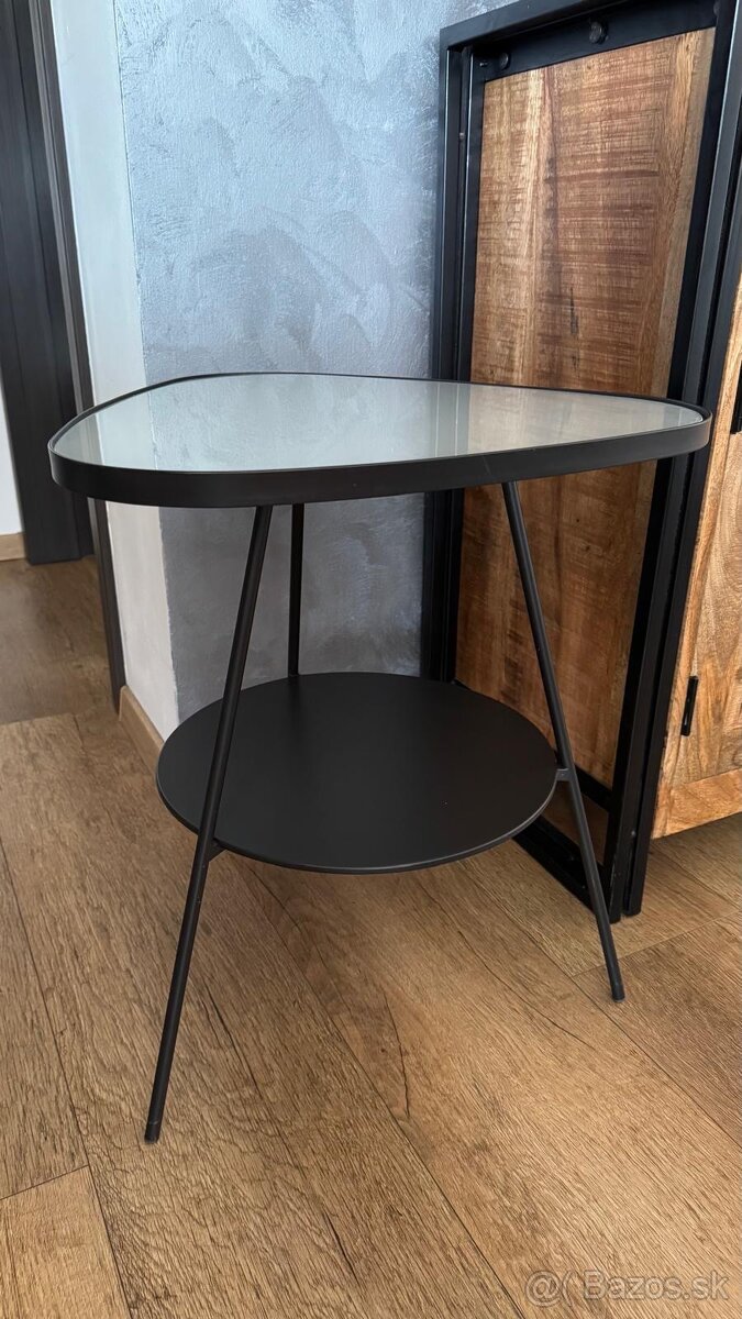 Predám 2 nočné stolíky - 2