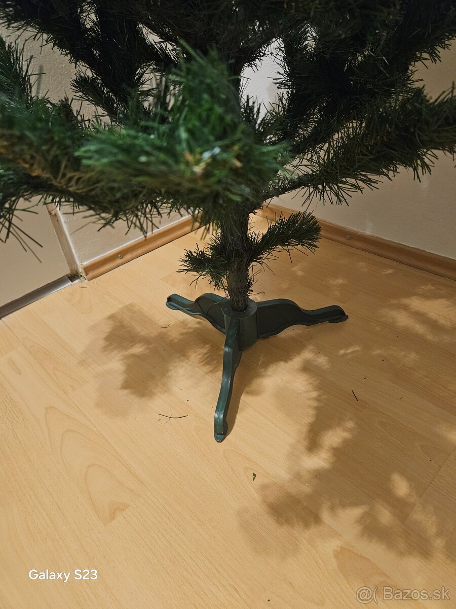 Umelý Vianočný stromček - 2