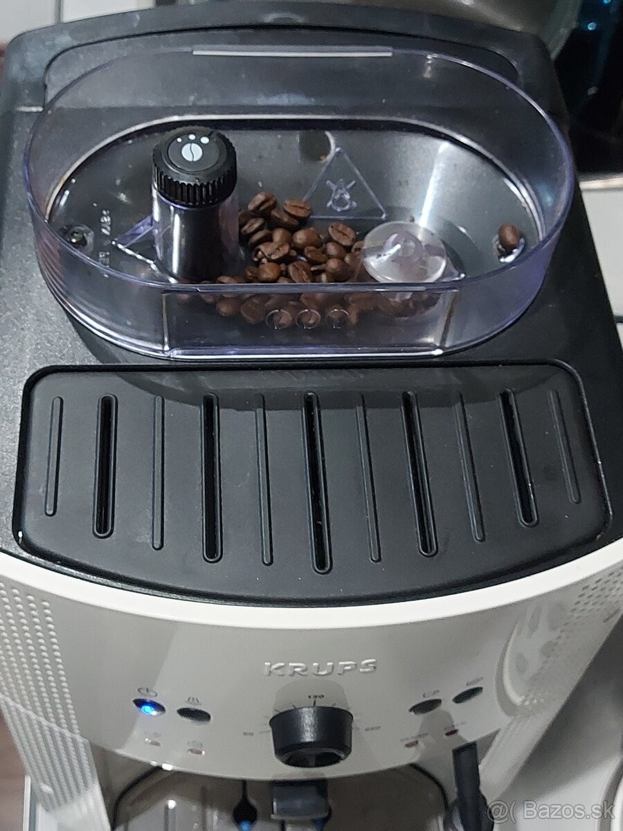 Predám automatický kávovar Krups Essential v bielej farbe - 2