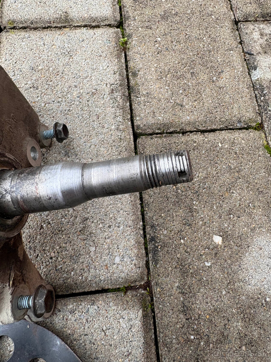 Pravý náboj LTZ 400 - 2