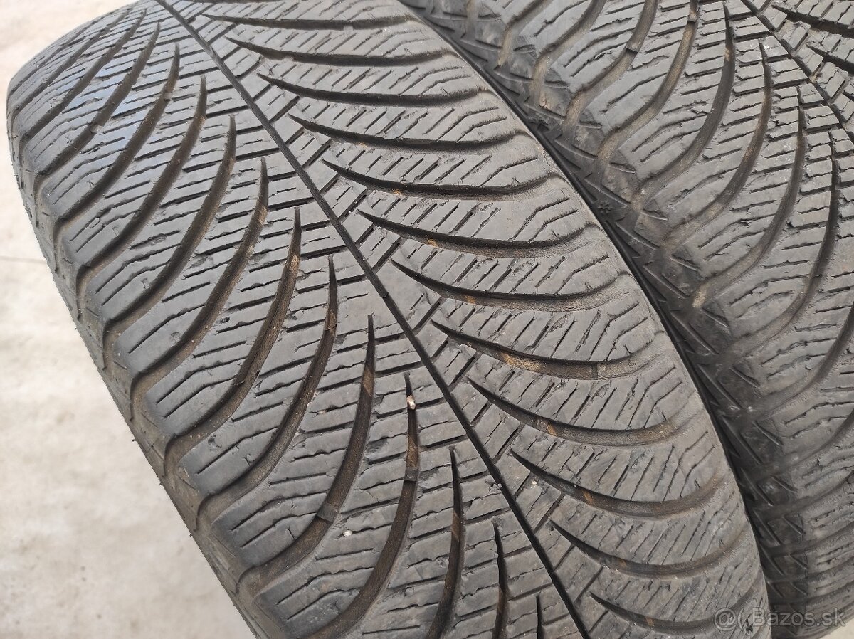 Celorocne pneu 185/60 R15 GoodYear 4ks - 2
