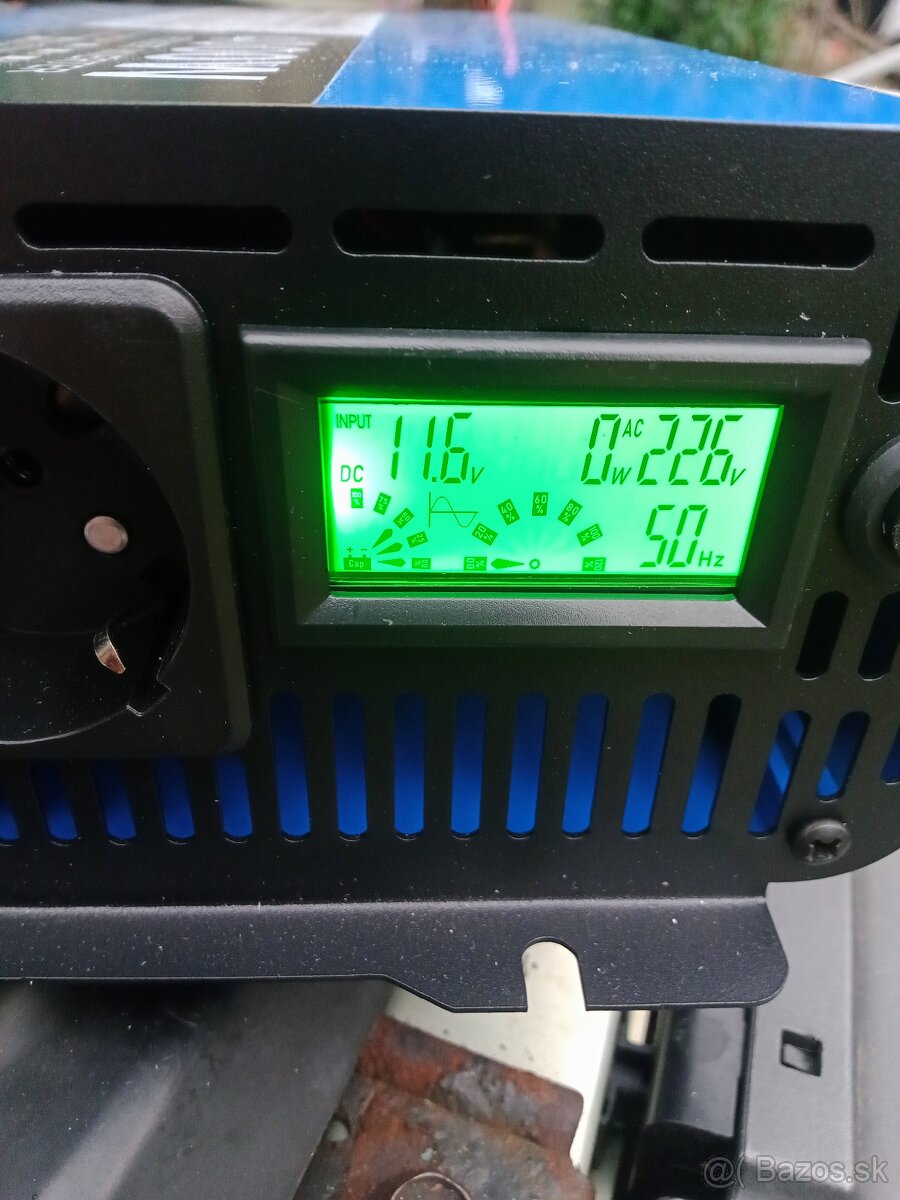 Menič napätia 12V/230V 2500W/5000W - 2