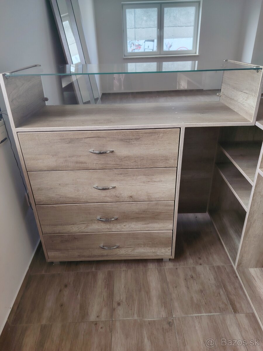 Predajný pult - 2