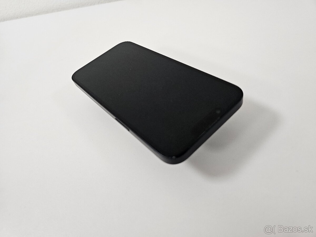 Apple iPhone 13 128GB - 2