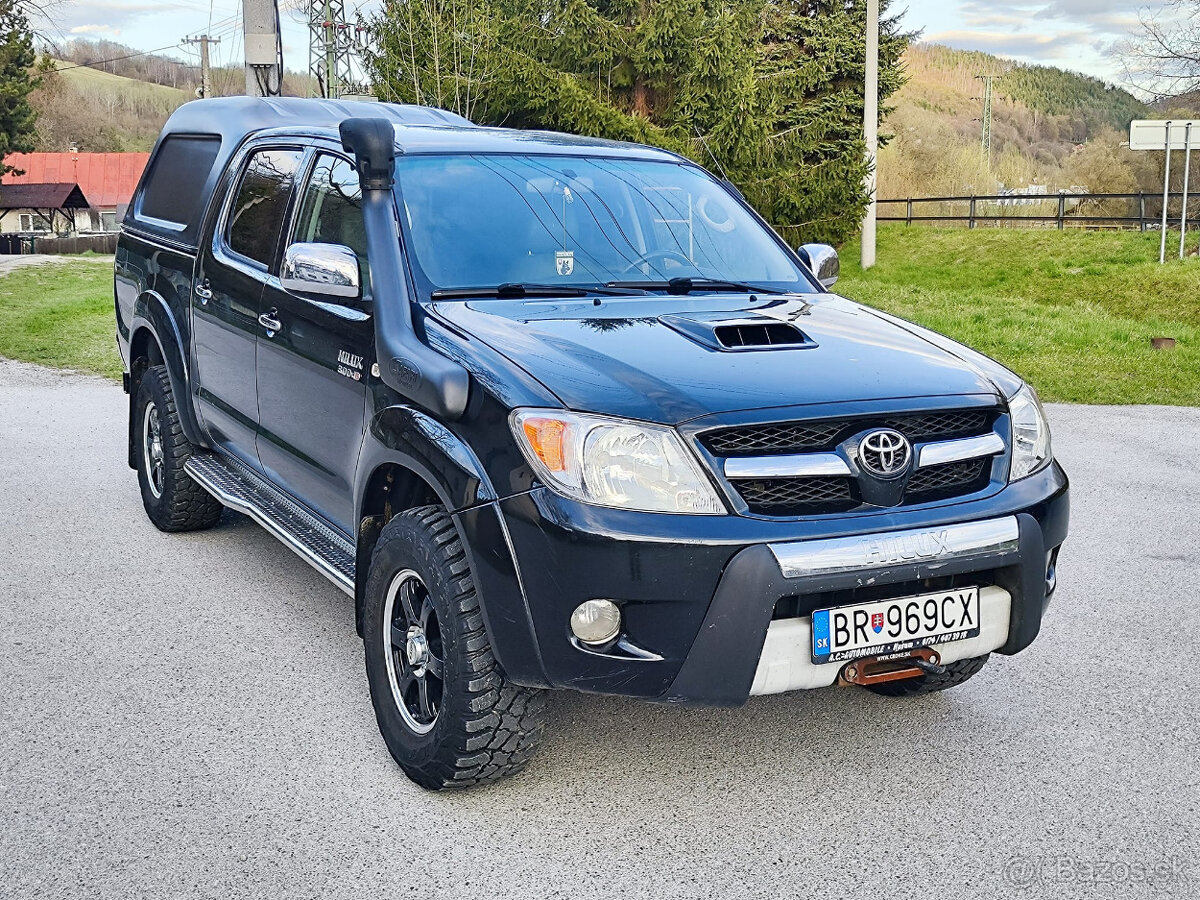 Predám Toyotu Hilux 4 WD 3.0TD 126,0 KW