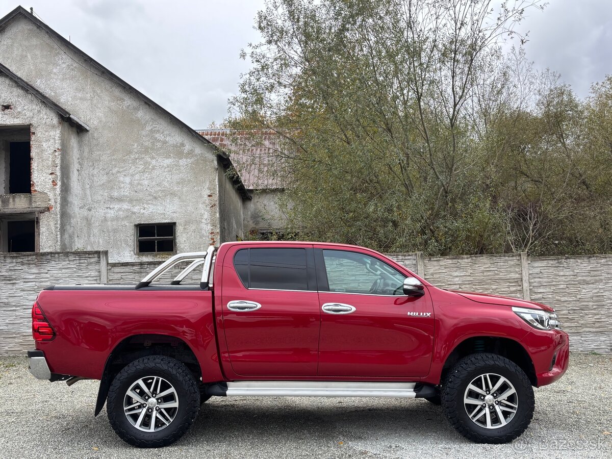 Toyota Hilux DC 2.4 D-4D Executive A/T – Offroad