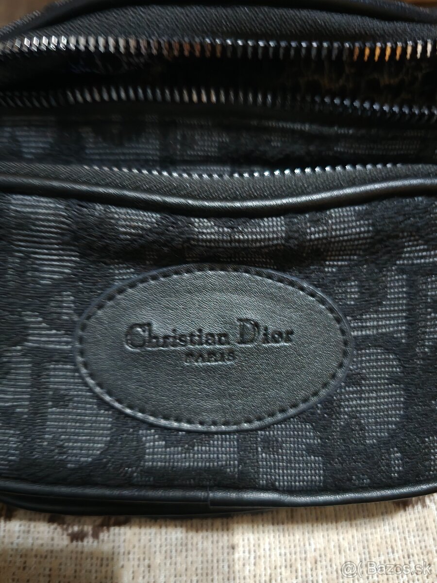 Predám crossbady ladvinku čiernej farby. - 2