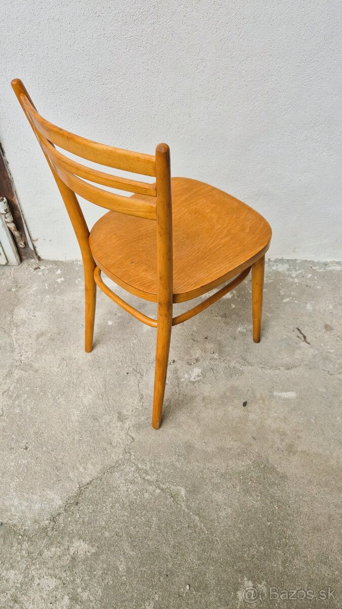 Retro židle Ton s novým lakem (č.48) - 2