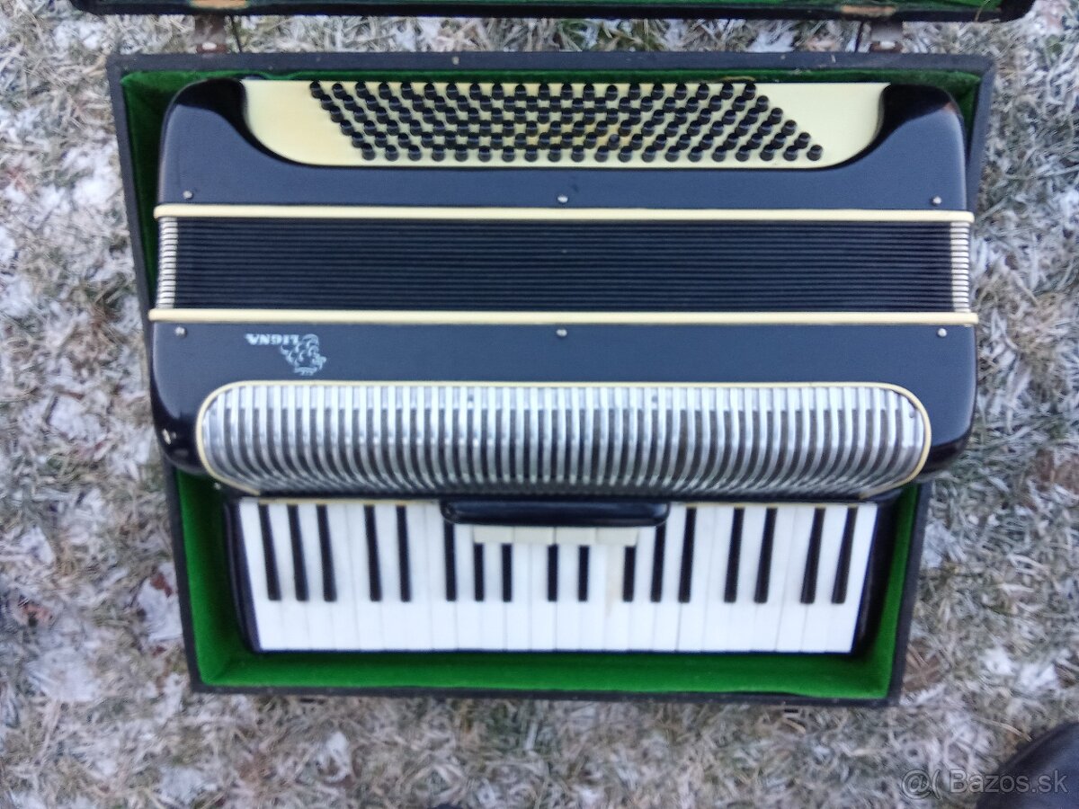 Predám akordeon - 2