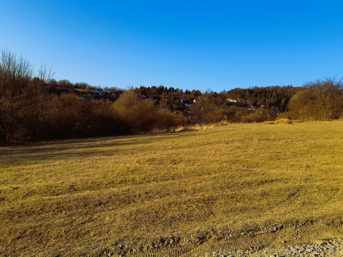 Stavebny pozemok v Povne - 2