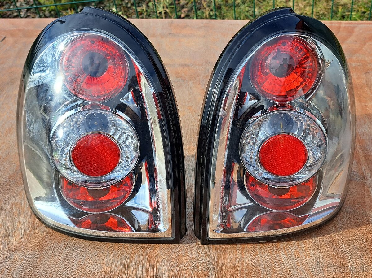 ZADNÉ SVETLÁ - OPEL CORSA B - 2