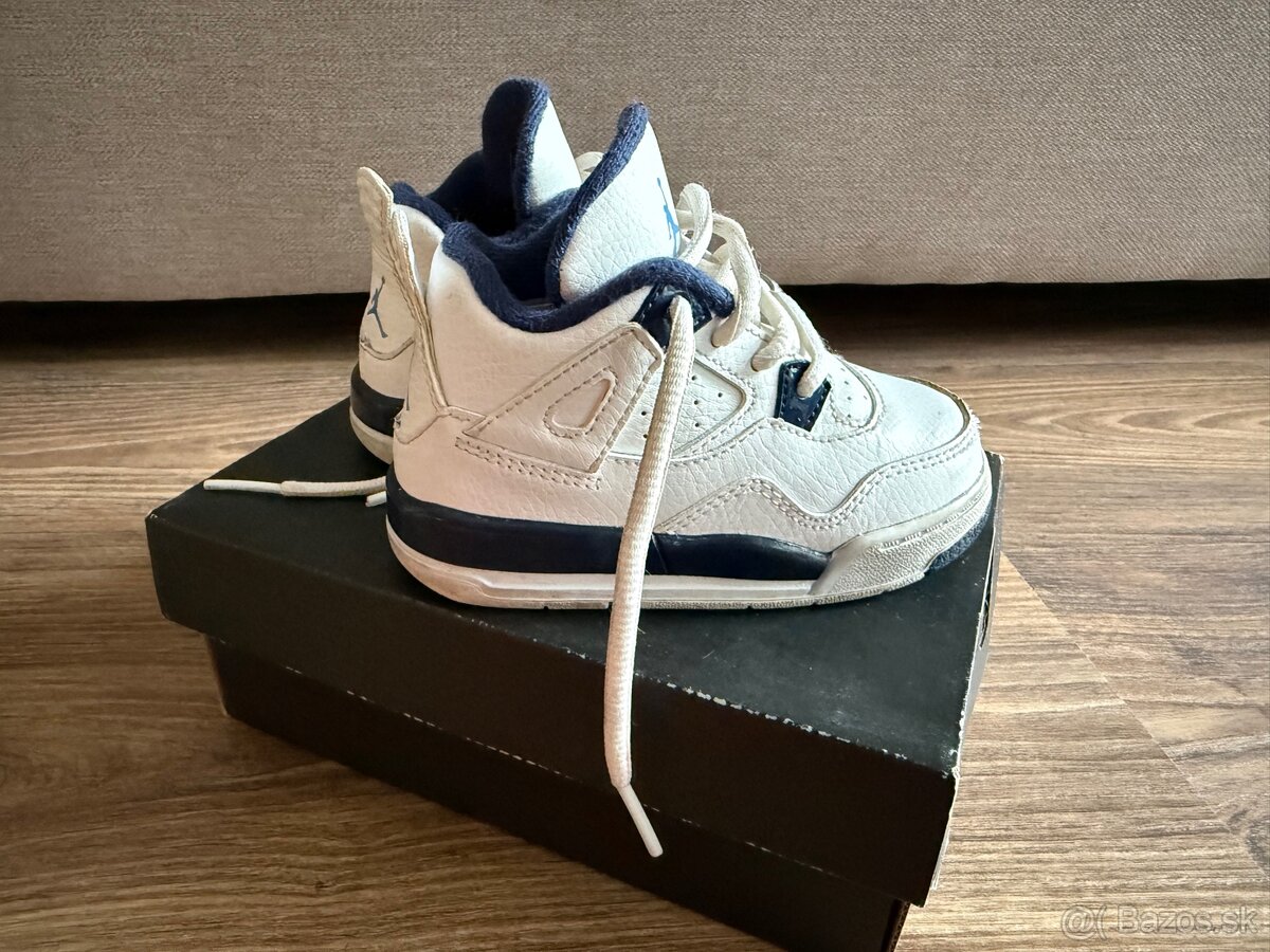 Air Jordan 4 (22) - 2