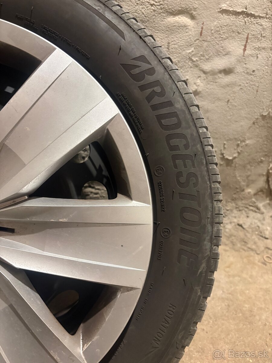 Bridgestone Blizzak LM005 205/60 R16, Zimne pneu - 2