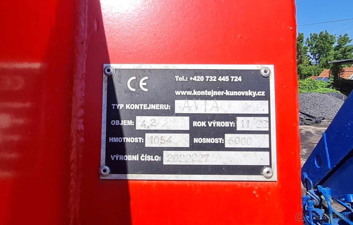 Hydraulická ruka, hákový nosič kontajnerov - 2