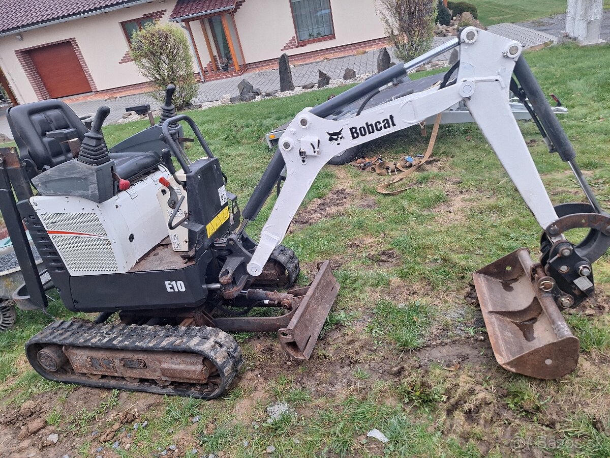 Bobcat E10 - 2