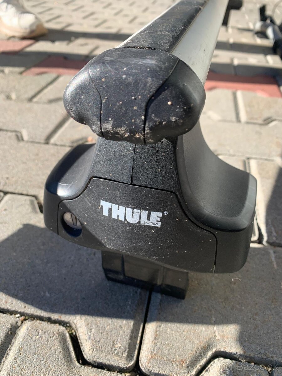 Strešné nosiče na bicykle a priečny nosič Thule - 2