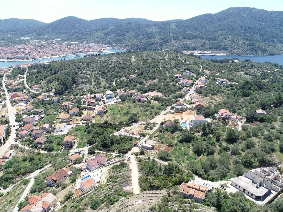 Stavebný pozemok 475 m² vo Vela Luke – Pokojná lokalita blíz - 2