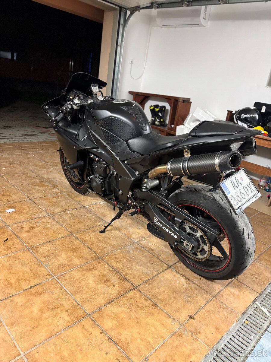 Yamaha R1 BigBang rn22 facelift - 2