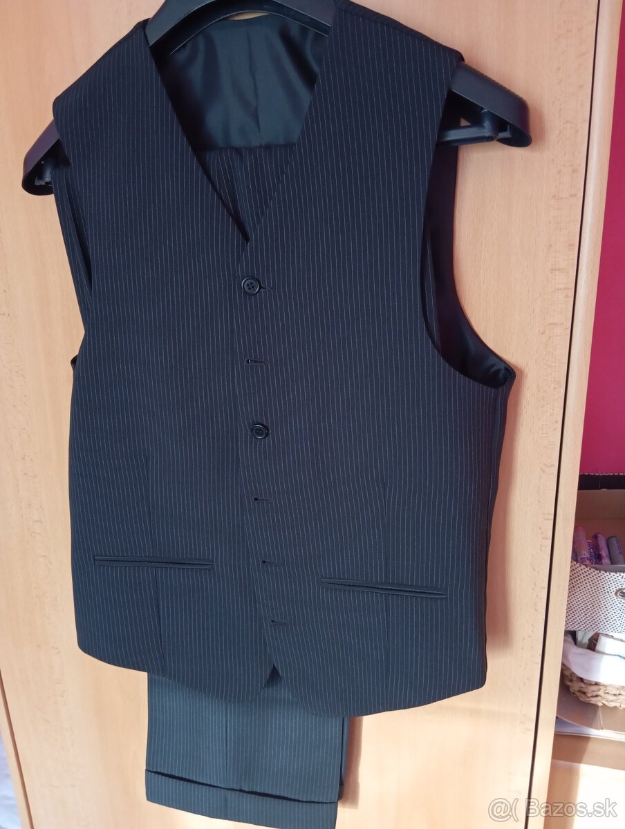 Predám pánsky pasikavy čierny oblek - 2