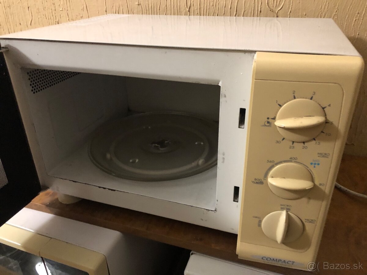 Funkčnú mikrovlnku Moulinex s grillom za 30 eur predám v BA - 2