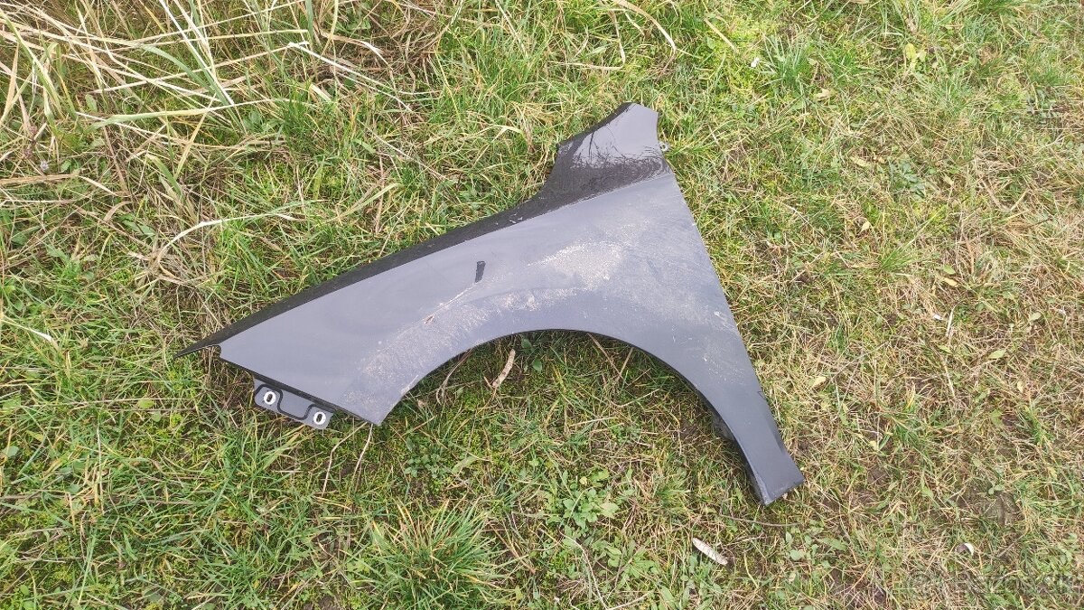 Predný blatník škoda Rapid - 2