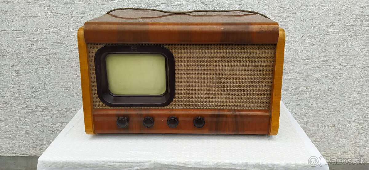 Televízor TESLA 4001A skorší model - 2