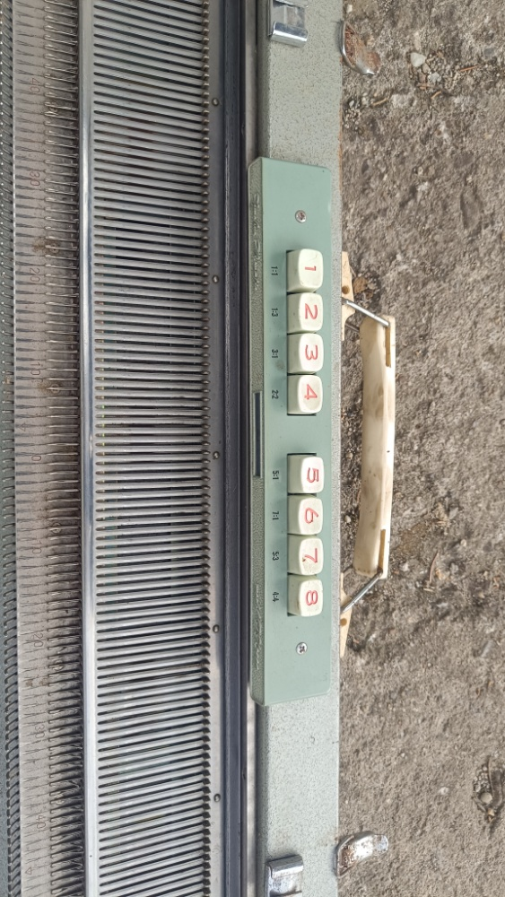 Pletiaci stroj Simac Hand Knitter DX-2000 - 2