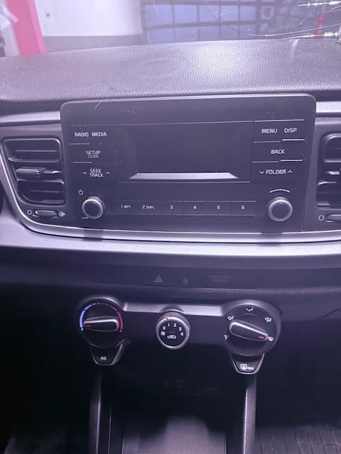 Kia Rio 1.3i, SK ŠPZ, havarované - 2