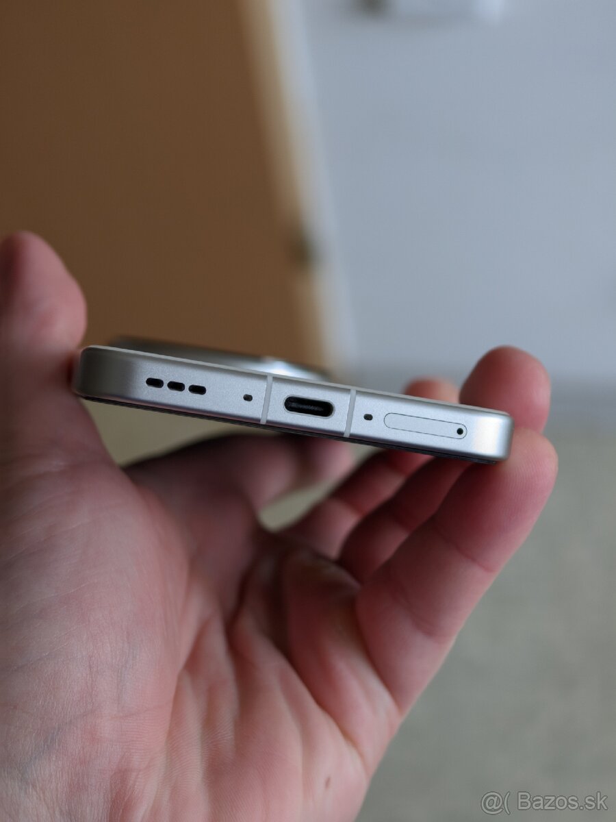 Oppo Find X8 Ultra (12/256) - 2